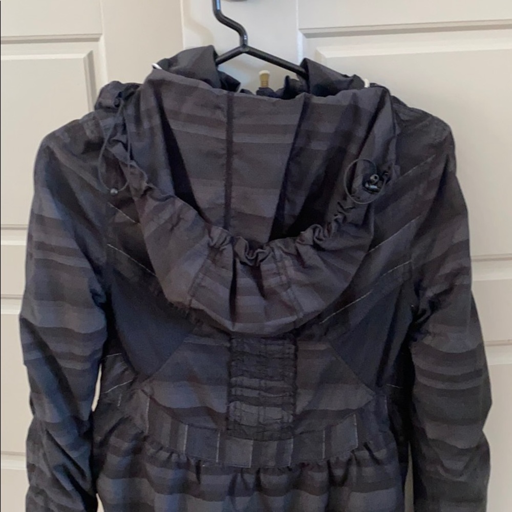LULULEMON Jacket - Picture 4 of 8